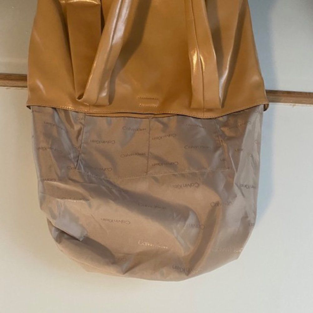 Calvin Klein Doe Hana Novelty Shoulder bag - Picture 4 of 10